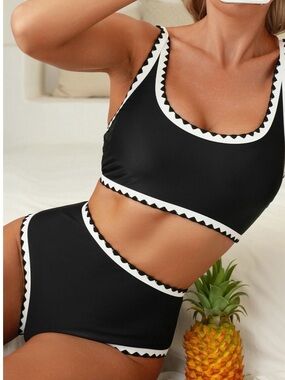 EUC - Black High-Waist Scallop Trim Bikini Top & Bottom Set Women size Large